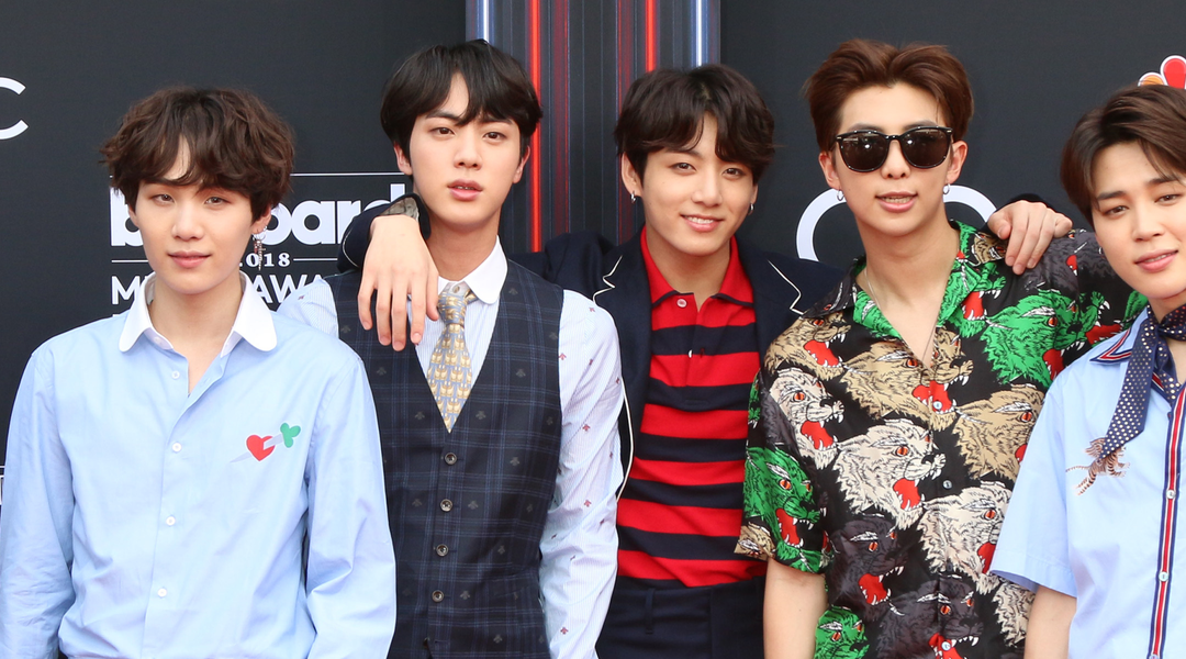 Super nouvelle pour les fans de BTS : Le groupe de K-pop va lancer une nouvelle émission sur Apple Music 1 !