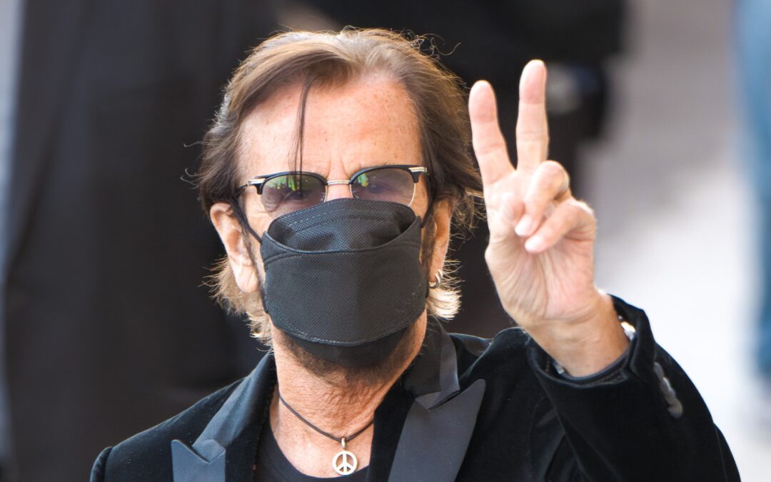 Ringo Starr annule les dates de sa tournée après avoir contracté le COVID-19